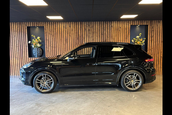 Porsche Cayenne 3.0 E-Hybrid Platinum Edition / NAP / Sport Chrono / Matrix / Bose / Memory / 360 Camera / Luchtvering