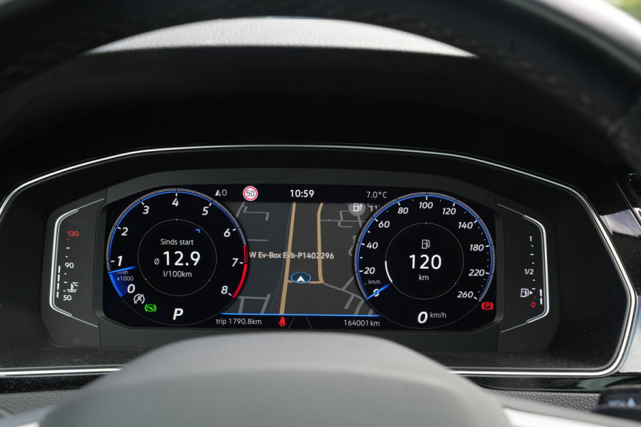 Volkswagen Passat 1.5 TSI Business Automaat Pano Dak trekhaak