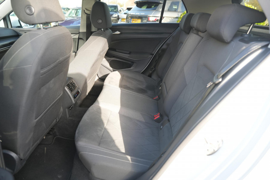 Volkswagen Golf 1.5 TSI Style Adapt. Cruise HeadUp Memory Stoel/Stuurverwarming DAB+