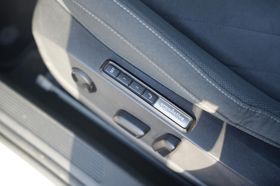 Volkswagen Golf 1.5 TSI Style Adapt. Cruise HeadUp Memory Stoel/Stuurverwarming DAB+