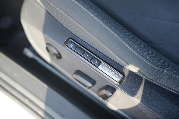 Volkswagen Golf 1.5 TSI Style Adapt. Cruise HeadUp Memory Stoel/Stuurverwarming DAB+