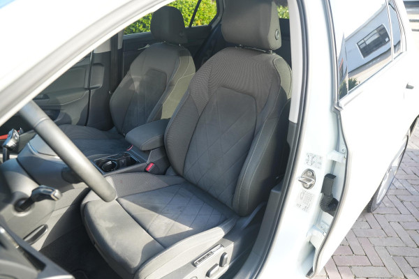 Volkswagen Golf 1.5 TSI Style Adapt. Cruise HeadUp Memory Stoel/Stuurverwarming DAB+