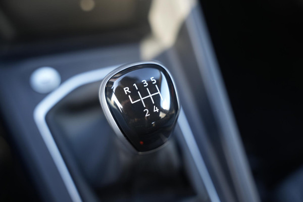 Volkswagen Golf 1.5 TSI Style Adapt. Cruise HeadUp Memory Stoel/Stuurverwarming DAB+