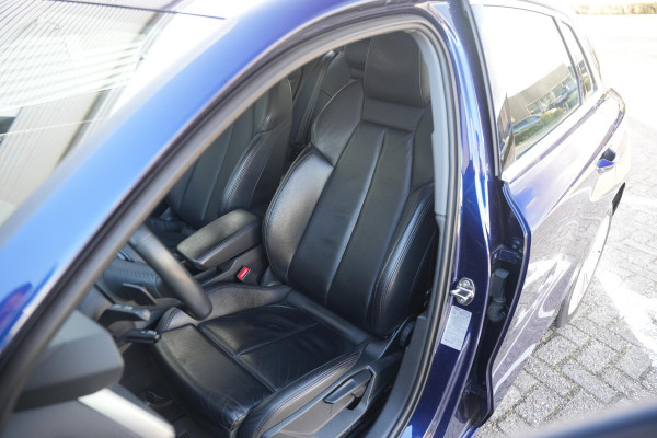 Audi A3 Sportback 35 TFSI Business edition Leer LED Cruise Clima