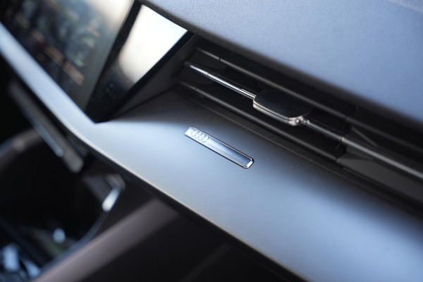 Audi A3 Sportback 35 TFSI Business edition Leer LED Cruise Clima