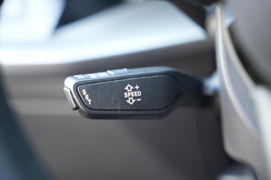 Audi A3 Sportback 35 TFSI Business edition Leer LED Cruise Clima