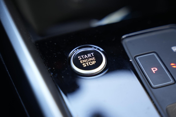 Audi A3 Sportback 35 TFSI Business edition Leer LED Cruise Clima