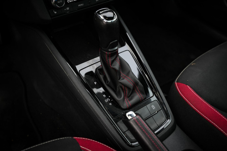 Škoda Kamiq 1.0 TSI Business Edition Monte Carlo Panoramadak Stoelverw. Carplay Digital Dash