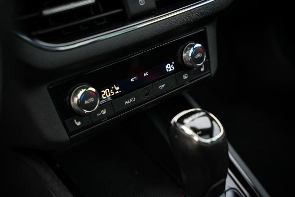 Škoda Kamiq 1.0 TSI Business Edition Monte Carlo Panoramadak Stoelverw. Carplay Digital Dash