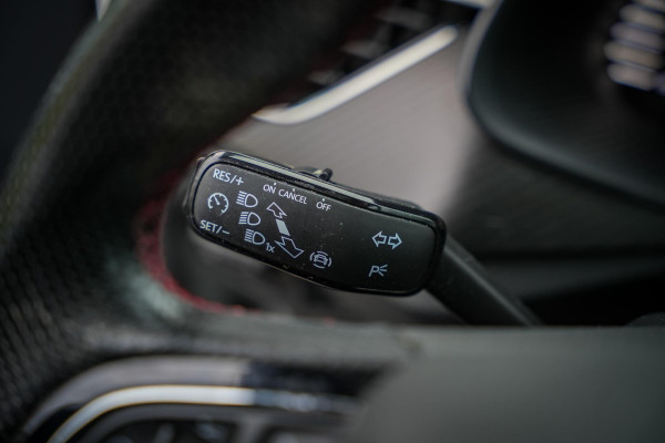 Škoda Kamiq 1.0 TSI Business Edition Monte Carlo Panoramadak Stoelverw. Carplay Digital Dash