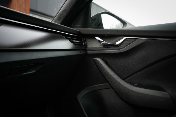 Škoda Kamiq 1.0 TSI Business Edition Monte Carlo Panoramadak Stoelverw. Carplay Digital Dash