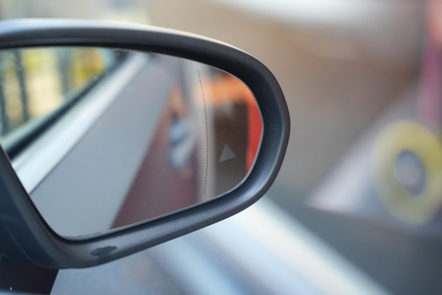 Mercedes-Benz A-Klasse 250 e Premium Plus Panoramadak Widescreen Adaptieve Cruise Leer Stoelverw. Ambient