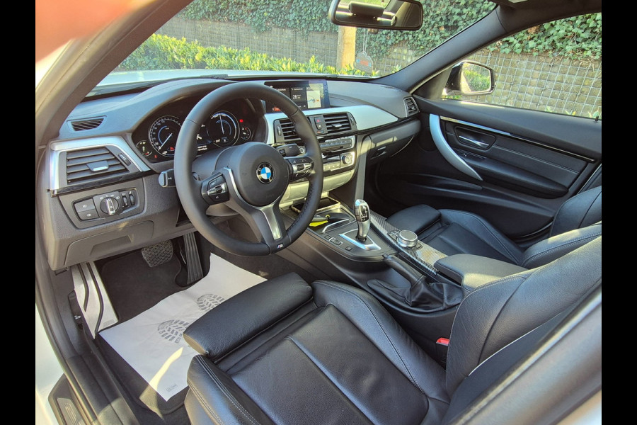 BMW 3-serie M Sport Virtual dash Apple CarPlay 18inch DAB+ Cruise 100% dealer onderhouden M Sport Edition