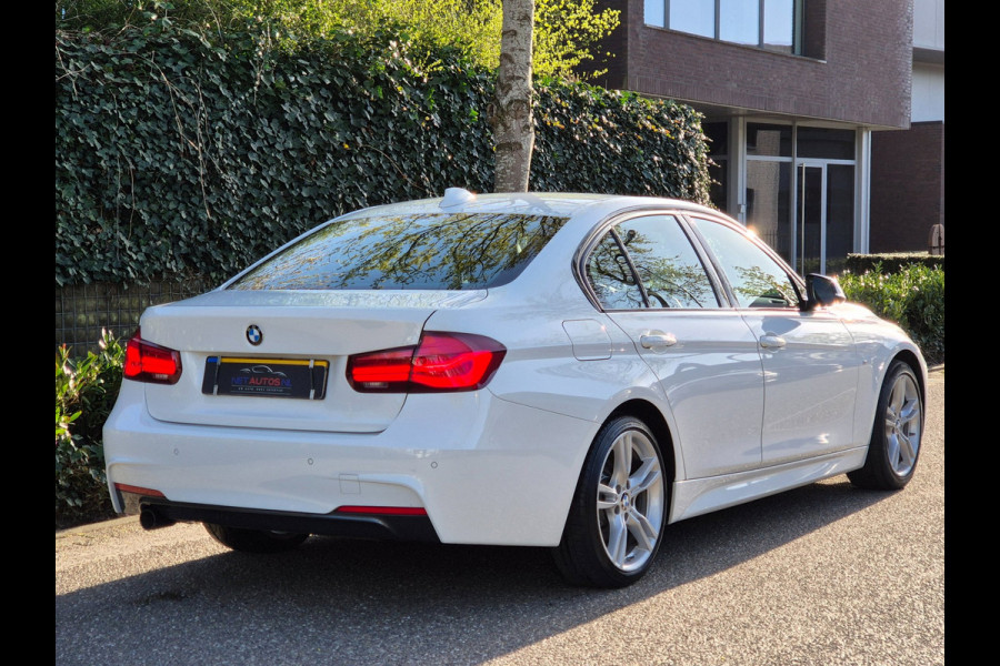 BMW 3-serie M Sport Virtual dash Apple CarPlay 18inch DAB+ Cruise 100% dealer onderhouden M Sport Edition