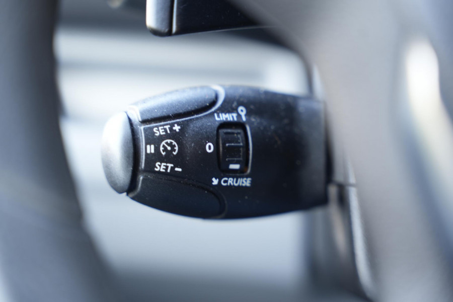 Peugeot Expert 2.0 BlueHDI 180 Standard Premium