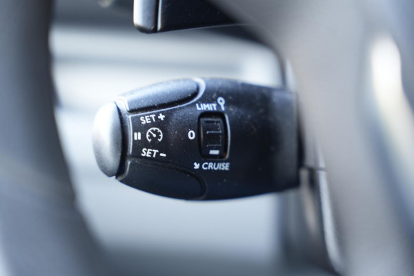 Peugeot Expert 2.0 BlueHDI 180 Standard Premium