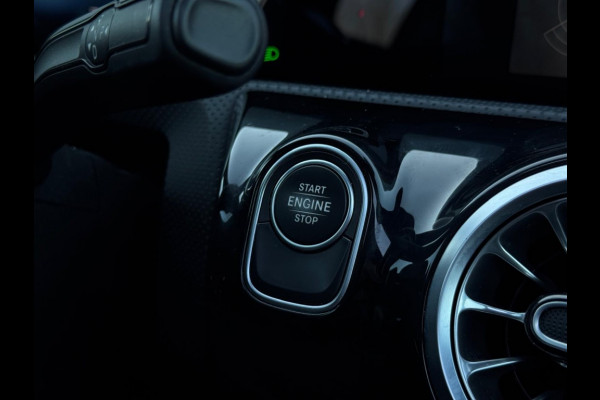 Mercedes-Benz CLA-Klasse 250 e AMG Line FULL PANO SFEER ECC MM SEATS SPORTVELGEN NAVI