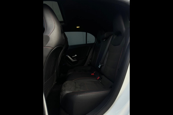 Mercedes-Benz A-Klasse 250 AMG FULL PANO NAVI DEALER OND CAMERA LEDER LED