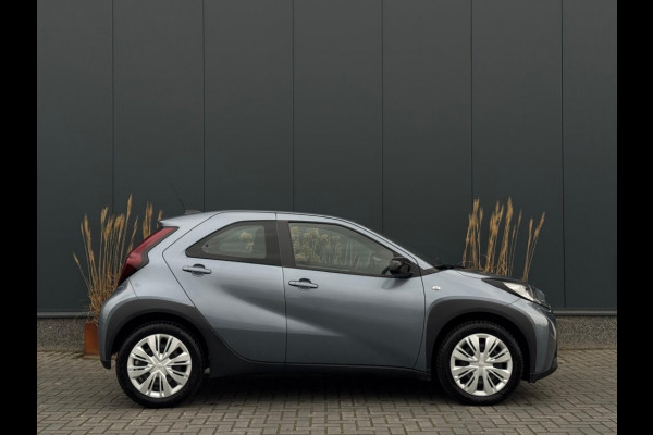 Toyota Aygo X 1.0 VVT-i S-CVT Prem AUTOMAAT NAVI CAMERA LED GARANTIE