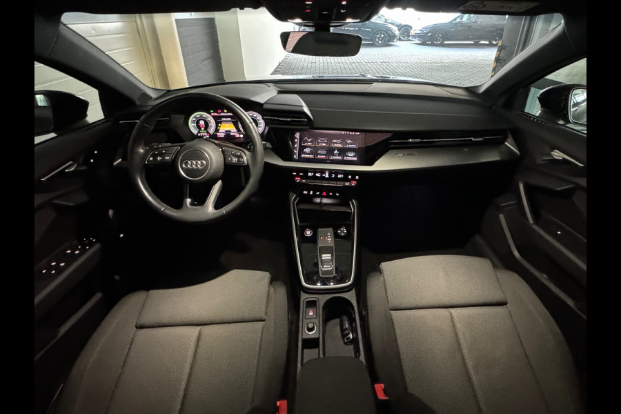 Audi A3 Sportback 45 TFSI e S Line Pano|Keyless|Dodehoek|ACC