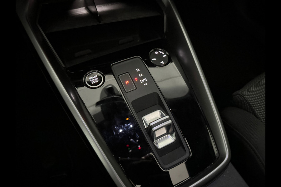Audi A3 Sportback 45 TFSI e S Line Pano|Keyless|Dodehoek|ACC