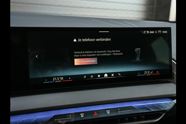 BMW X3 30e xDrive M Sport | Iconic glow grill | 360 Camera | Active cruise | Comfort access | Trekhaak | Ambiance interieur