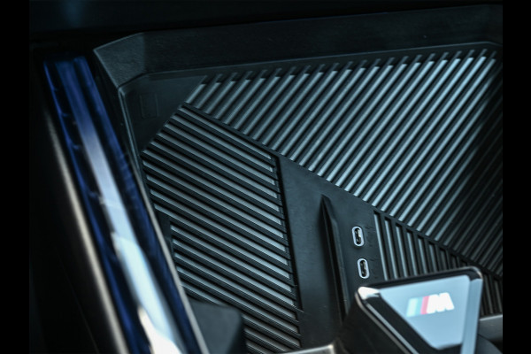 BMW X3 30e xDrive M Sport | Iconic glow grill | 360 Camera | Active cruise | Comfort access | Trekhaak | Ambiance interieur