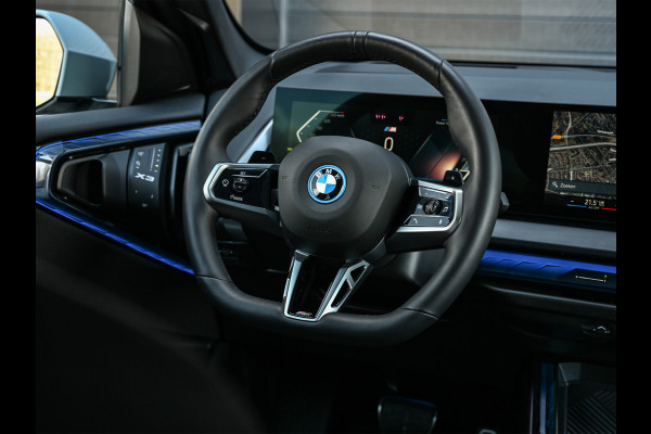 BMW X3 30e xDrive M Sport | Iconic glow grill | 360 Camera | Active cruise | Comfort access | Trekhaak | Ambiance interieur