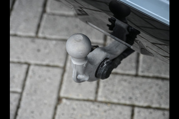 BMW X3 30e xDrive M Sport | Iconic glow grill | 360 Camera | Active cruise | Comfort access | Trekhaak | Ambiance interieur