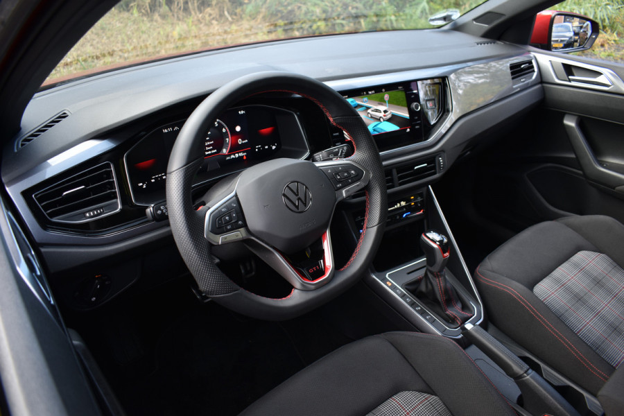 Volkswagen Polo GTI 2.0 TSI 210PK DSG SPORT VIRTUAL/LED/CARPLAY FABRIEKS GARANTIE