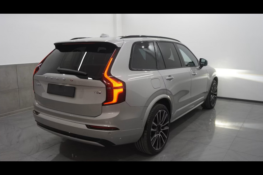 Volvo XC90 2.0 T8 Plug-in hybrid AWD Plus Dark ** PANORAMA, TREKH, B&W SOUND, LUCHTVERING, 22-inch LMV, ** 1e EIG - UNFALLFREI ** ** INFORMEER OOK NAAR ONZE AANTREKKELIJKE FINANCIAL-LEASE TARIEVEN **
