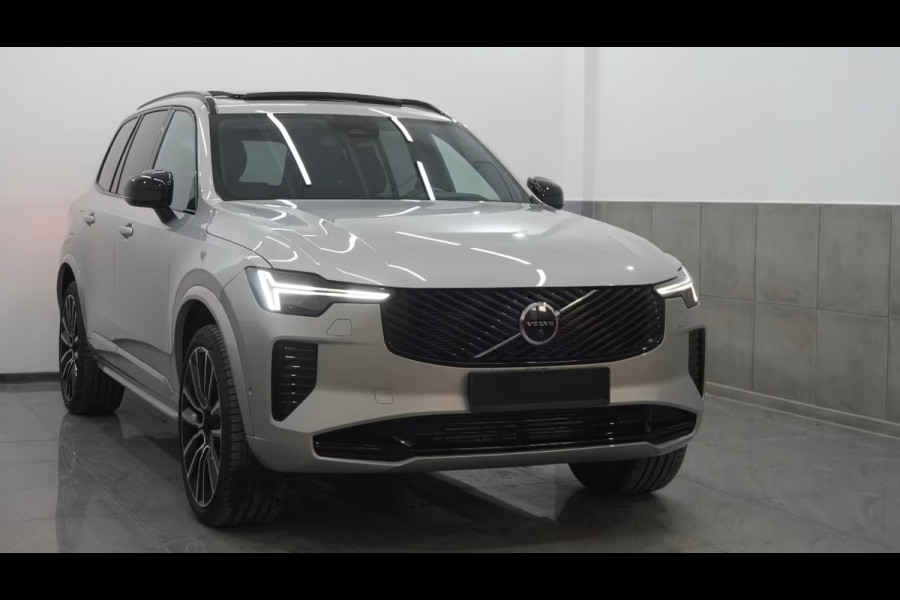 Volvo XC90 2.0 T8 Plug-in hybrid AWD Plus Dark ** PANORAMA, TREKH, B&W SOUND, LUCHTVERING, 22-inch LMV, ** 1e EIG - UNFALLFREI ** ** INFORMEER OOK NAAR ONZE AANTREKKELIJKE FINANCIAL-LEASE TARIEVEN **