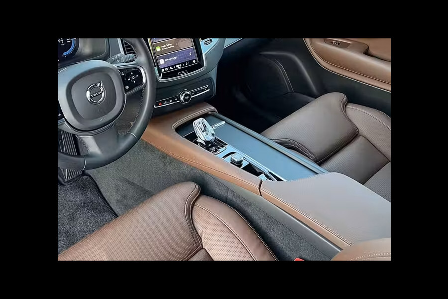 Volvo XC90 2.0 T8 Plug-in hybrid AWD Plus Dark ** PANORAMA, TREKH, B&W SOUND, LUCHTVERING, 22-inch LMV, ** 1e EIG - UNFALLFREI ** ** INFORMEER OOK NAAR ONZE AANTREKKELIJKE FINANCIAL-LEASE TARIEVEN **