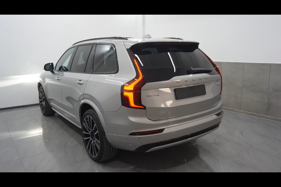 Volvo XC90 2.0 T8 Plug-in hybrid AWD Plus Dark ** PANORAMA, TREKH, B&W SOUND, LUCHTVERING, 22-inch LMV, ** 1e EIG - UNFALLFREI ** ** INFORMEER OOK NAAR ONZE AANTREKKELIJKE FINANCIAL-LEASE TARIEVEN **