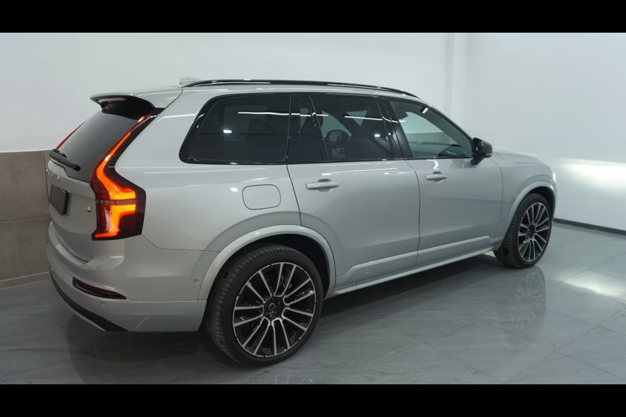 Volvo XC90 2.0 T8 Plug-in hybrid AWD Plus Dark ** PANORAMA, TREKH, B&W SOUND, LUCHTVERING, 22-inch LMV, ** 1e EIG - UNFALLFREI ** ** INFORMEER OOK NAAR ONZE AANTREKKELIJKE FINANCIAL-LEASE TARIEVEN **