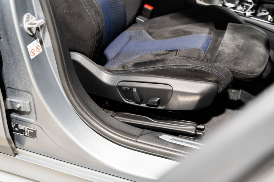 BMW 1-serie 118i M-Sport Pano HUD HK Muziek Kuipstoelen BTW