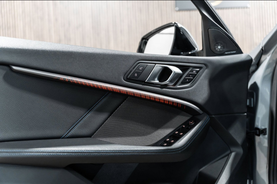 BMW 1-serie 118i M-Sport Pano HUD HK Muziek Kuipstoelen BTW