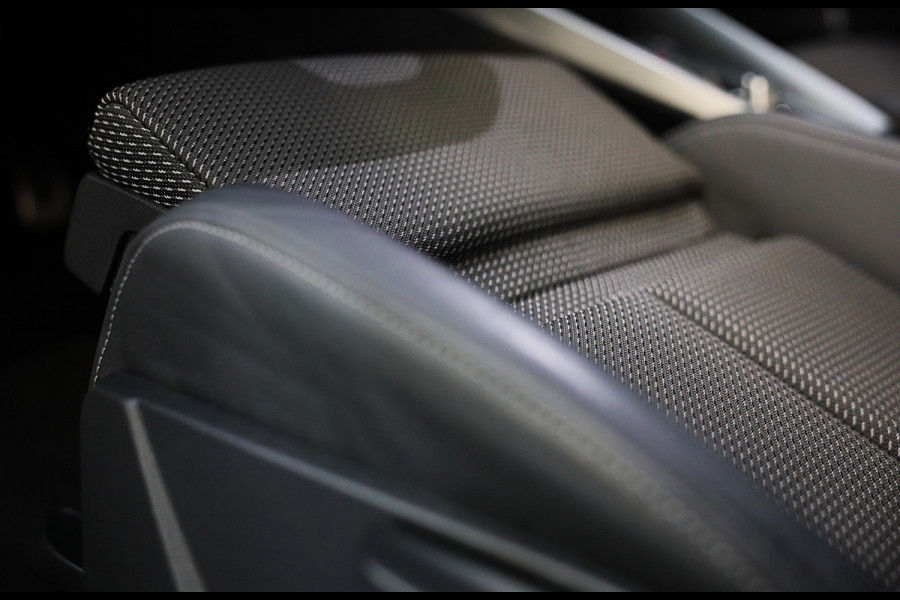 Audi A3 Sportback 45 TFSI e RS3 Look / 245 PK / RS Zetels / B & O / Leder / Head Up / Open Pano / Matrix / Virtual Cockpit / Pdc