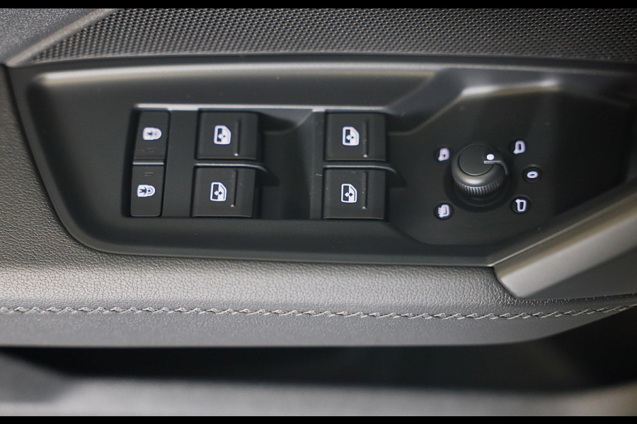 Audi A3 Sportback 45 TFSI e RS3 Look / 245 PK / RS Zetels / B & O / Leder / Head Up / Open Pano / Matrix / Virtual Cockpit / Pdc