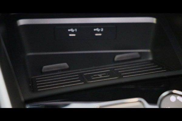 Audi A3 Sportback 45 TFSI e RS3 Look / 245 PK / RS Zetels / B & O / Leder / Head Up / Open Pano / Matrix / Virtual Cockpit / Pdc