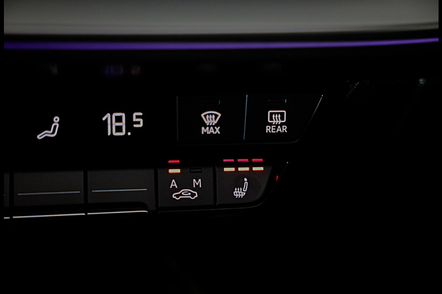 Audi A3 Sportback 45 TFSI e RS3 Look / 245 PK / RS Zetels / B & O / Leder / Head Up / Open Pano / Matrix / Virtual Cockpit / Pdc