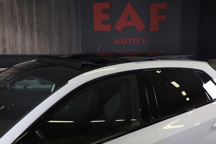 Audi A3 Sportback 45 TFSI e RS3 Look / 245 PK / RS Zetels / B & O / Leder / Head Up / Open Pano / Matrix / Virtual Cockpit / Pdc