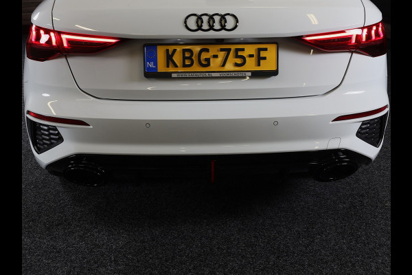 Audi A3 Sportback 45 TFSI e RS3 Look / 245 PK / RS Zetels / B & O / Leder / Head Up / Open Pano / Matrix / Virtual Cockpit / Pdc