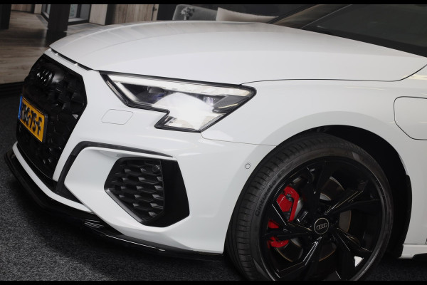 Audi A3 Sportback 45 TFSI e RS3 Look / 245 PK / RS Zetels / B & O / Leder / Head Up / Open Pano / Matrix / Virtual Cockpit / Pdc