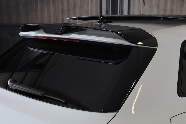 Audi A3 Sportback 45 TFSI e RS3 Look / 245 PK / RS Zetels / B & O / Leder / Head Up / Open Pano / Matrix / Virtual Cockpit / Pdc