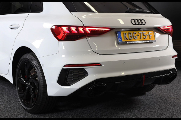 Audi A3 Sportback 45 TFSI e RS3 Look / 245 PK / RS Zetels / B & O / Leder / Head Up / Open Pano / Matrix / Virtual Cockpit / Pdc