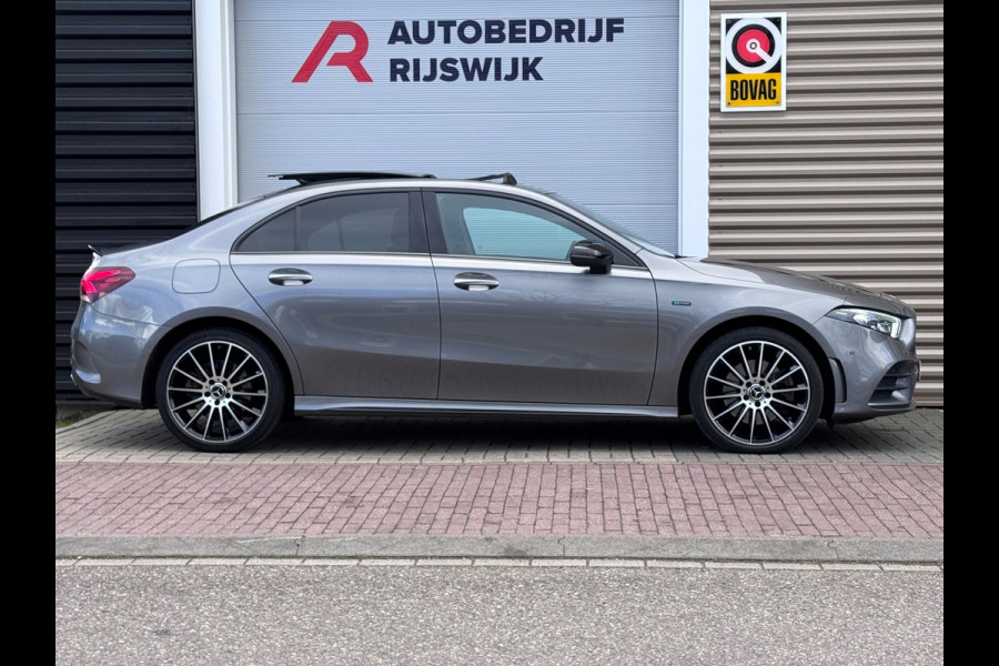 Mercedes-Benz A-Klasse 250 e Premium AMG Pano/Burmester/HuD/Sfeer