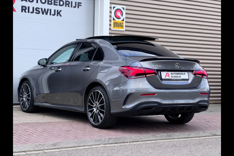 Mercedes-Benz A-Klasse 250 e Premium AMG Pano/Burmester/HuD/Sfeer