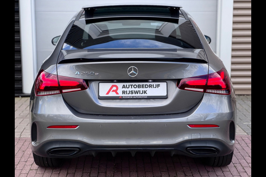 Mercedes-Benz A-Klasse 250 e Premium AMG Pano/Burmester/HuD/Sfeer