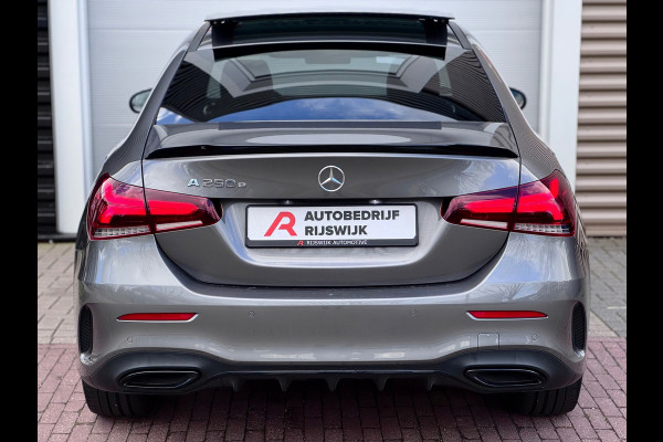 Mercedes-Benz A-Klasse 250 e Premium AMG Pano/Burmester/HuD/Sfeer